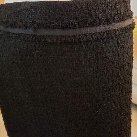 BLACK TEXTURED MINI SKIRT - Picture 3 of 4